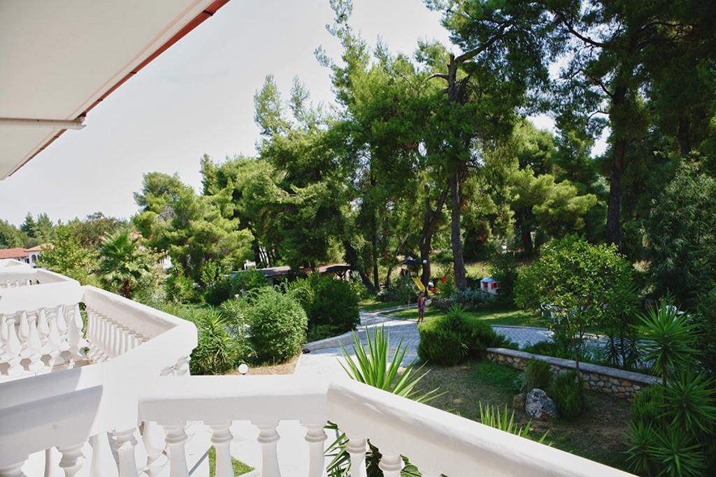 Chrouso Apartments ปัลลูรี ภายนอก รูปภาพ