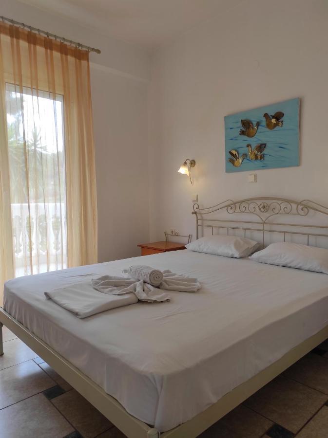 Chrouso Apartments ปัลลูรี ภายนอก รูปภาพ