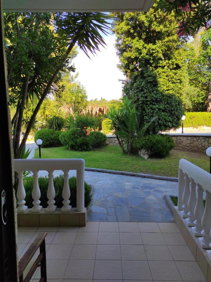Chrouso Apartments ปัลลูรี ภายนอก รูปภาพ